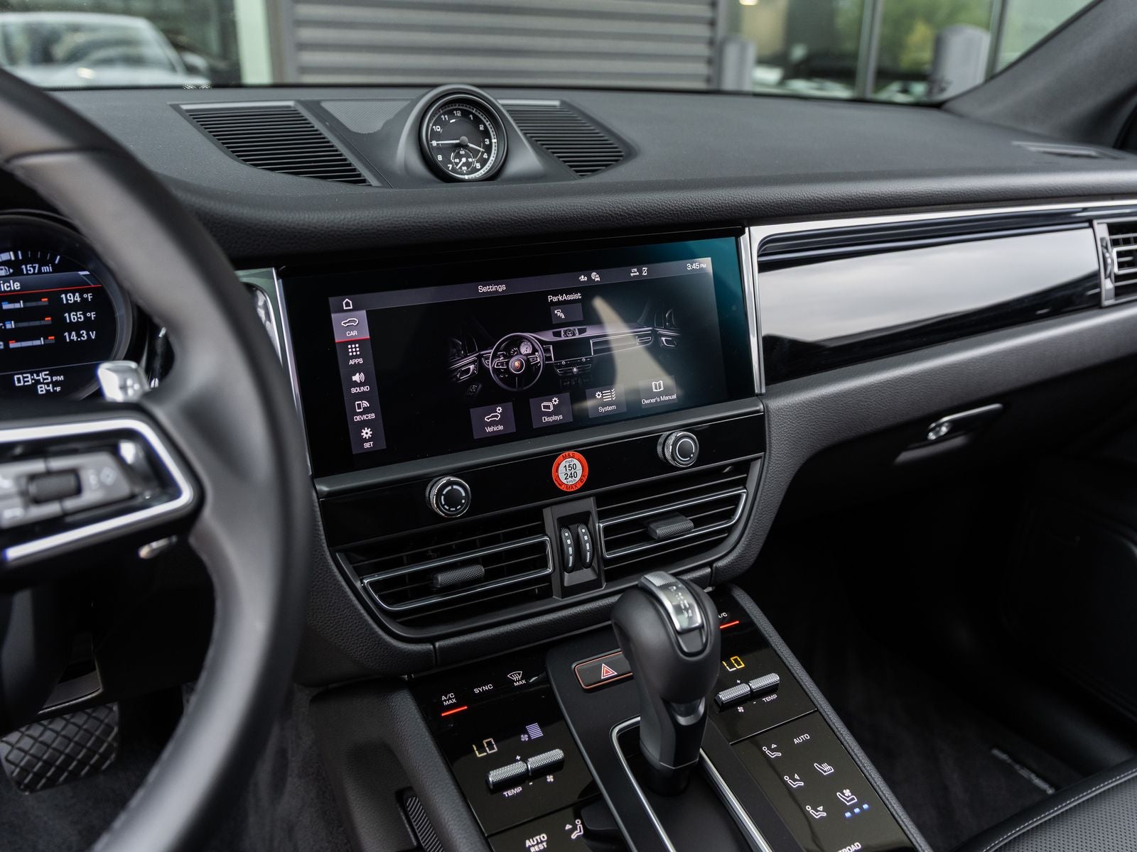 2026 Porsche Macan AWD