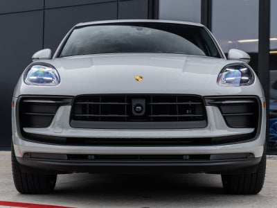 2026 Porsche Macan AWD