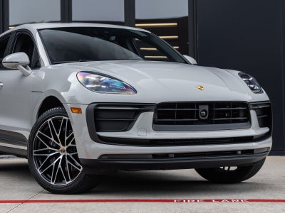 2026 Porsche Macan AWD