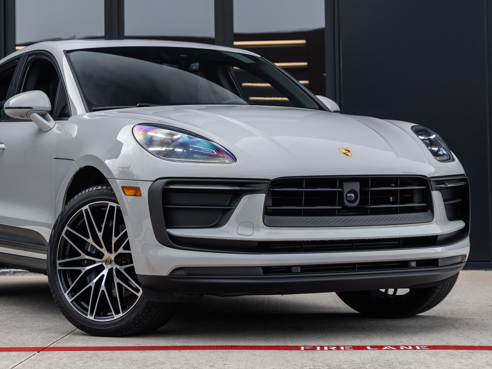 2026 Porsche Macan AWD