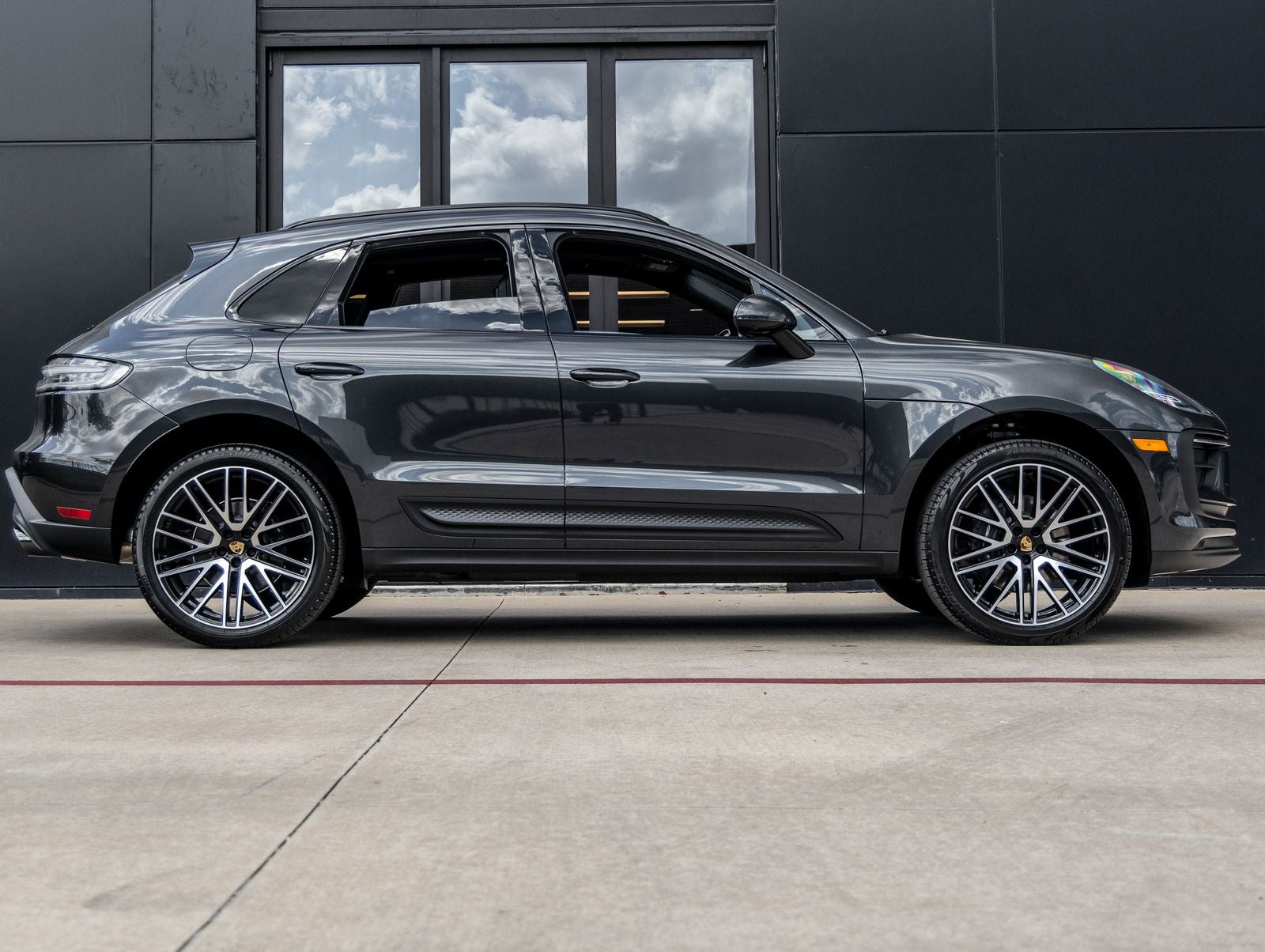 2026 Porsche Macan Macan
