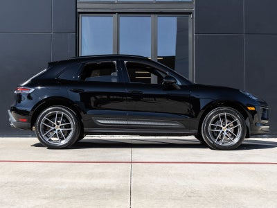 2026 Porsche Macan Macan