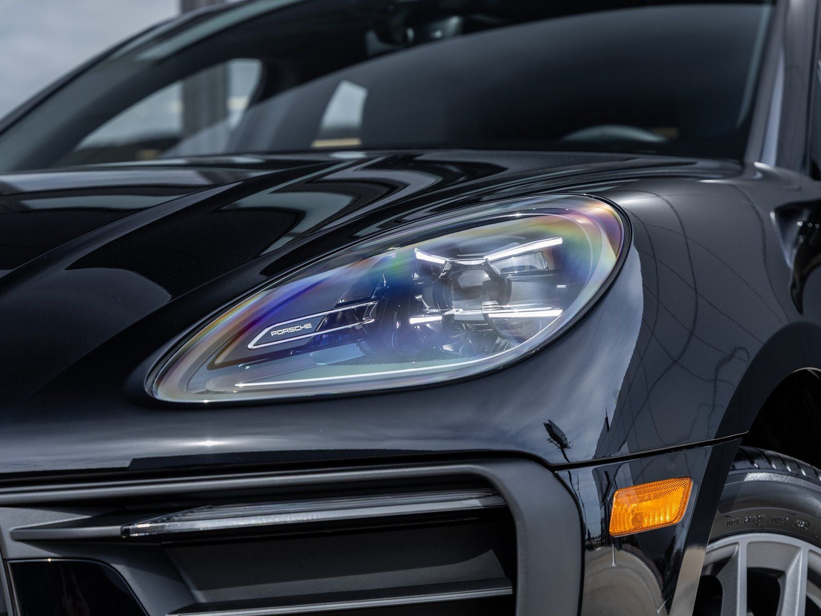 2026 Porsche Macan Base