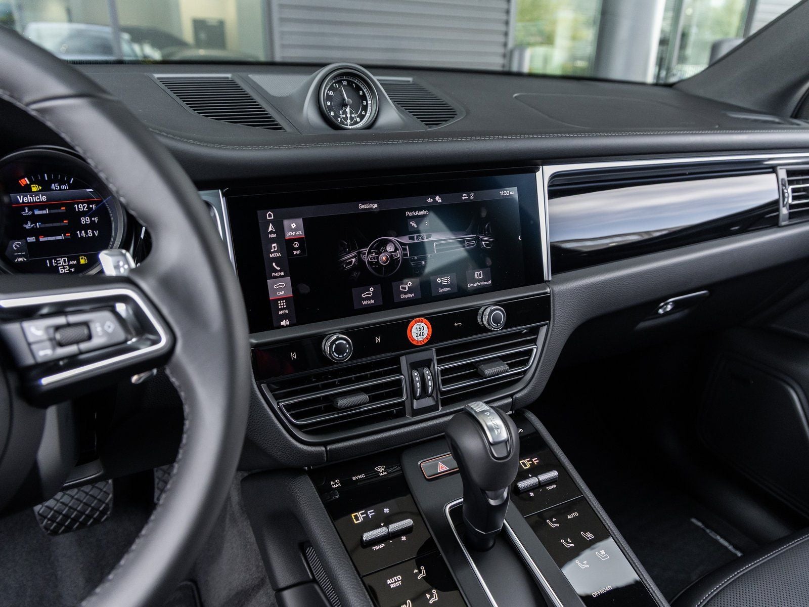 2026 Porsche Macan Base