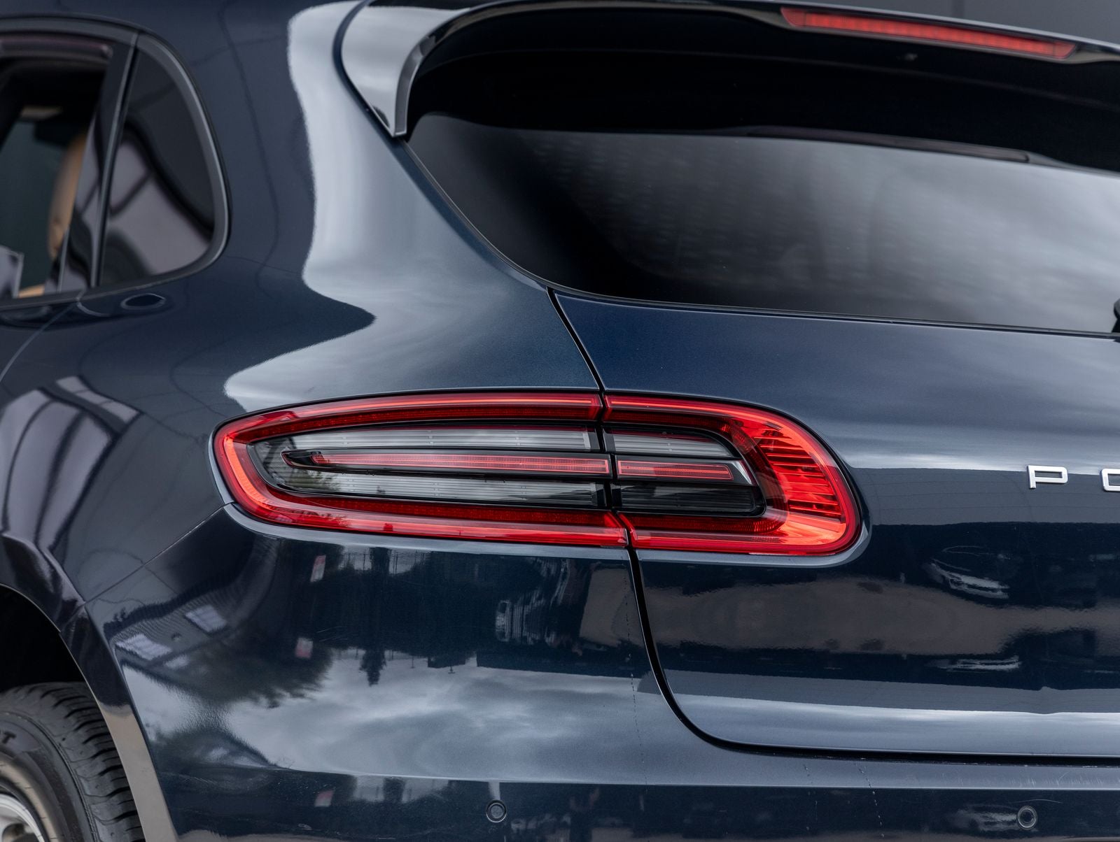 2017 Porsche Macan Macan