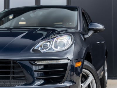 2017 Porsche Macan Macan