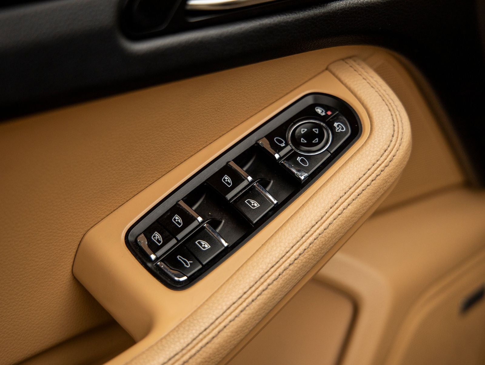 2017 Porsche Macan Macan