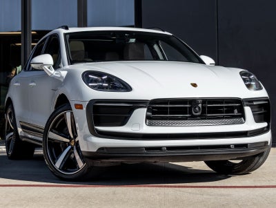 2023 Porsche Macan Macan (MY23)