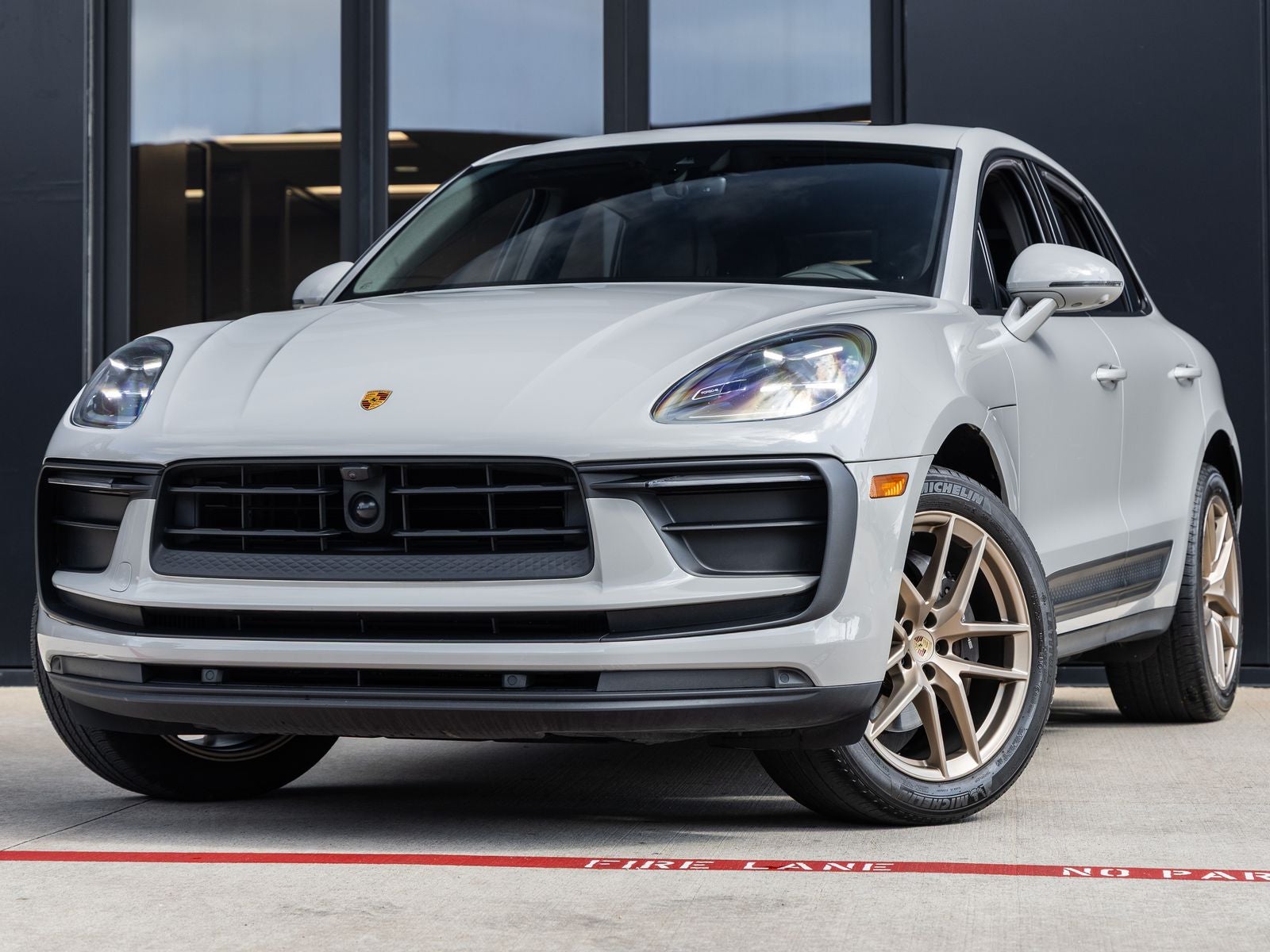 2023 Porsche Macan Macan