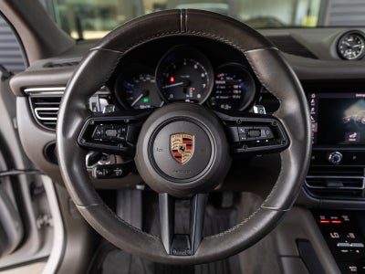 2023 Porsche Macan Macan