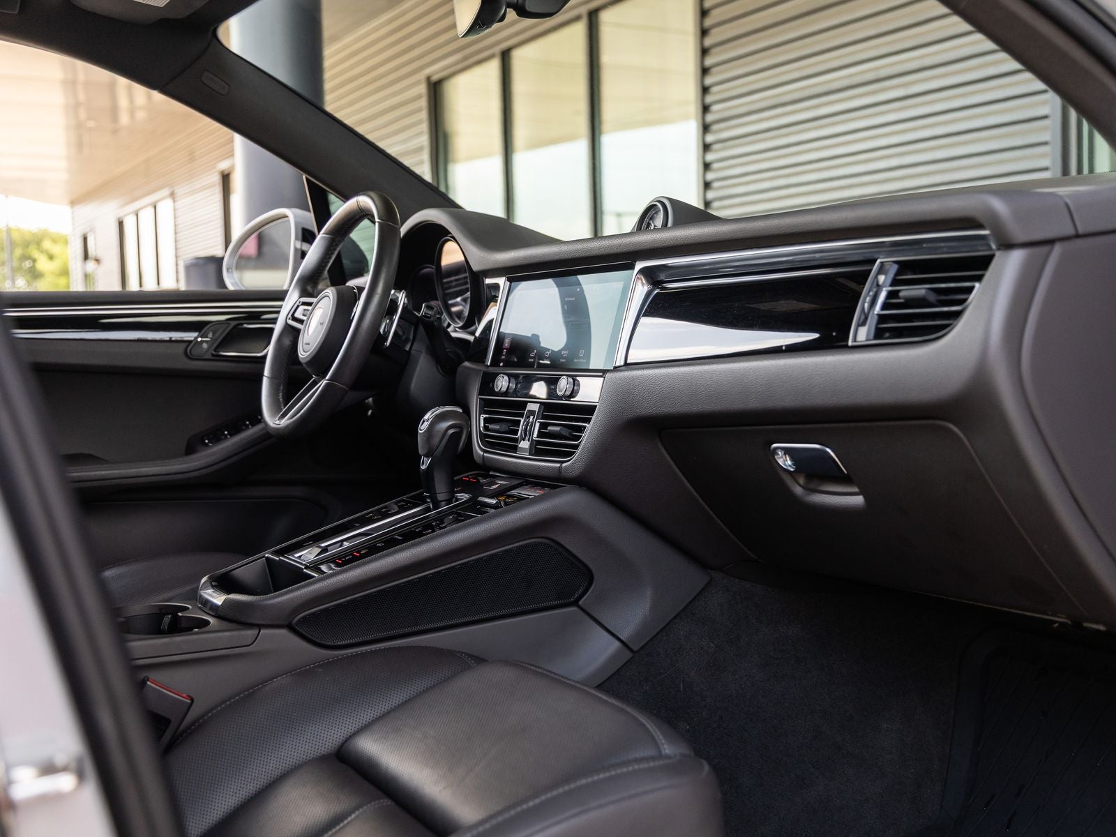 2023 Porsche Macan Macan