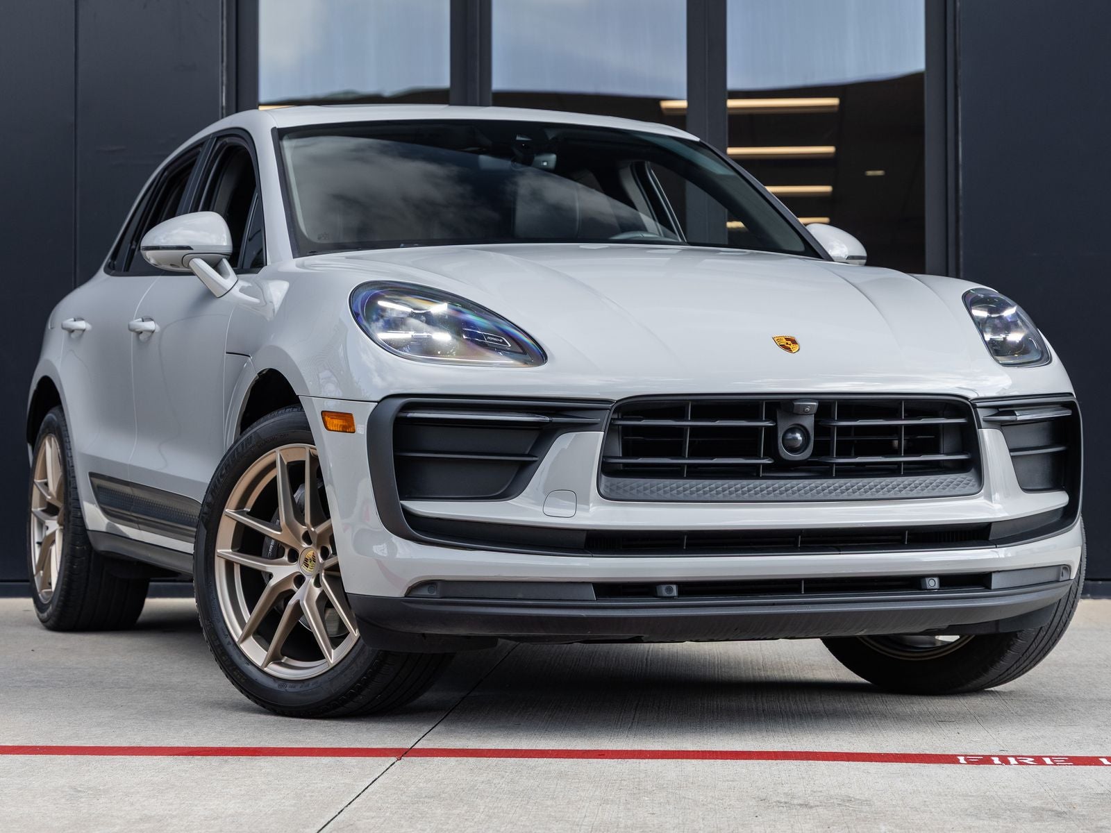 2023 Porsche Macan Macan