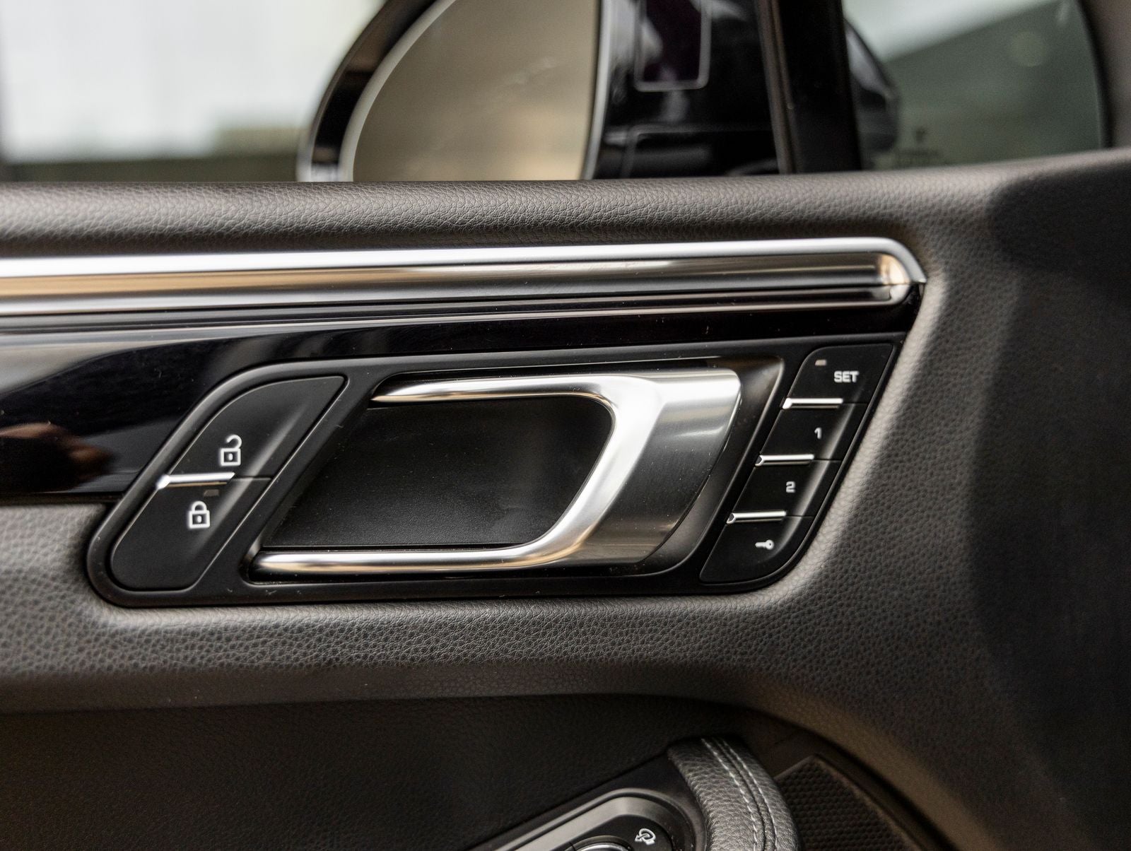 2023 Porsche Macan Macan (MY23)