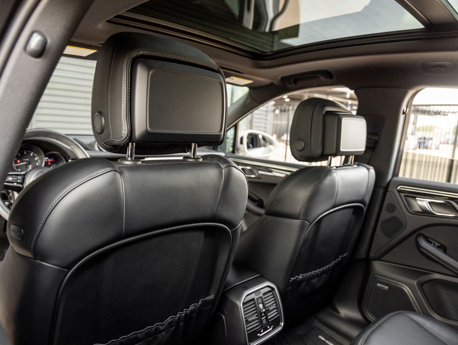2025 Porsche Macan Macan
