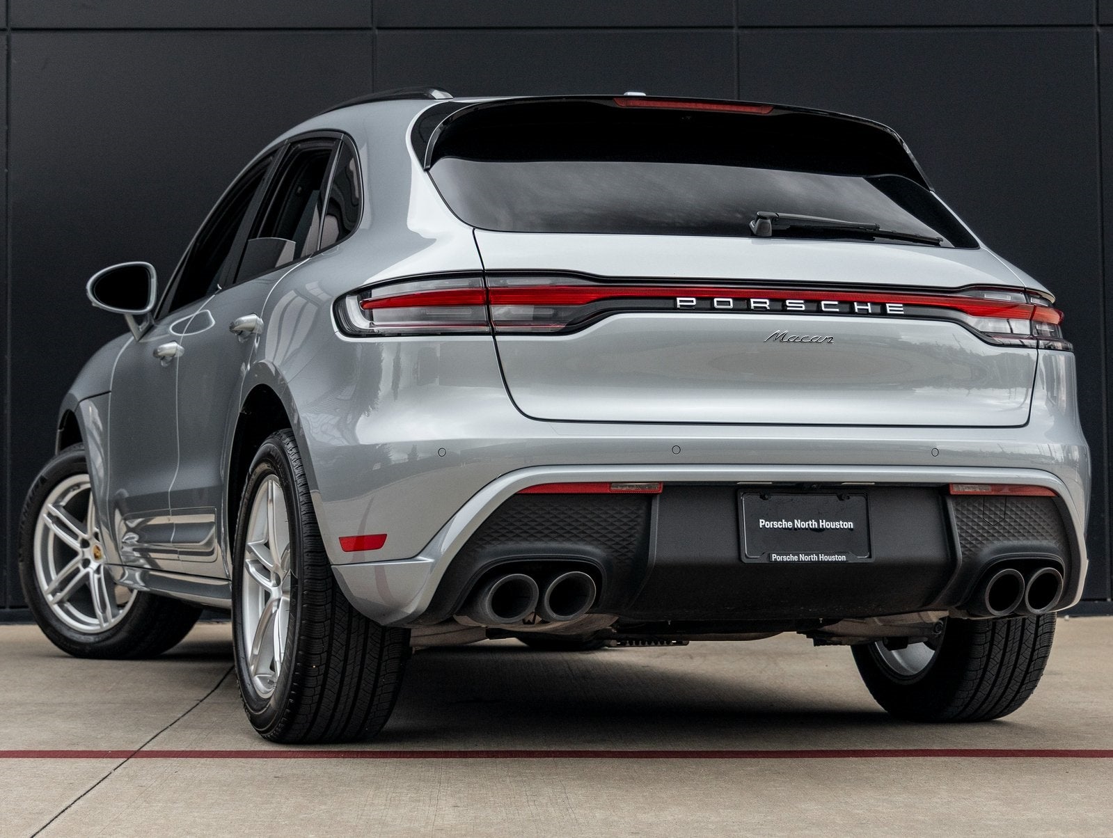 2025 Porsche Macan Macan