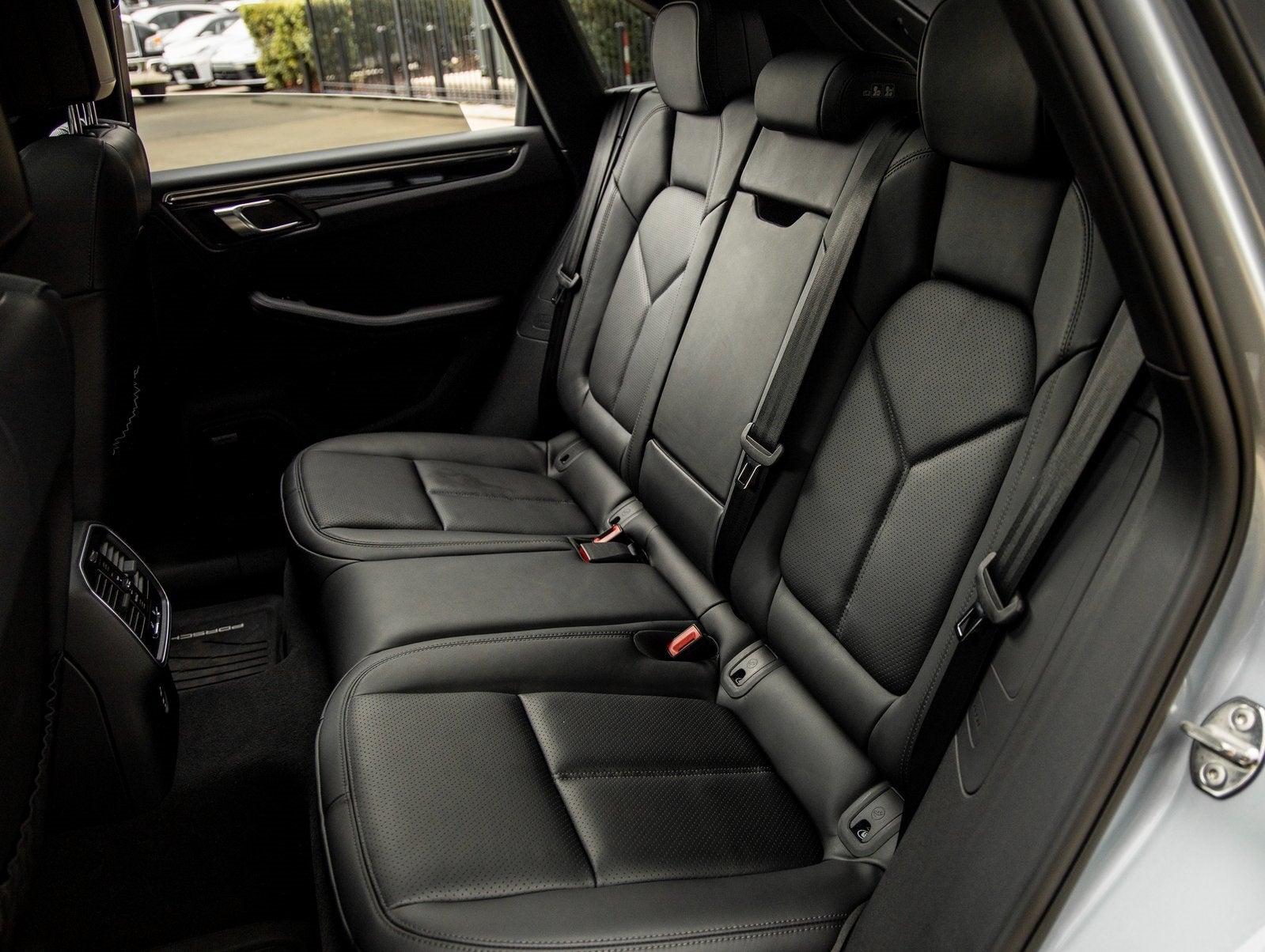 2025 Porsche Macan Macan