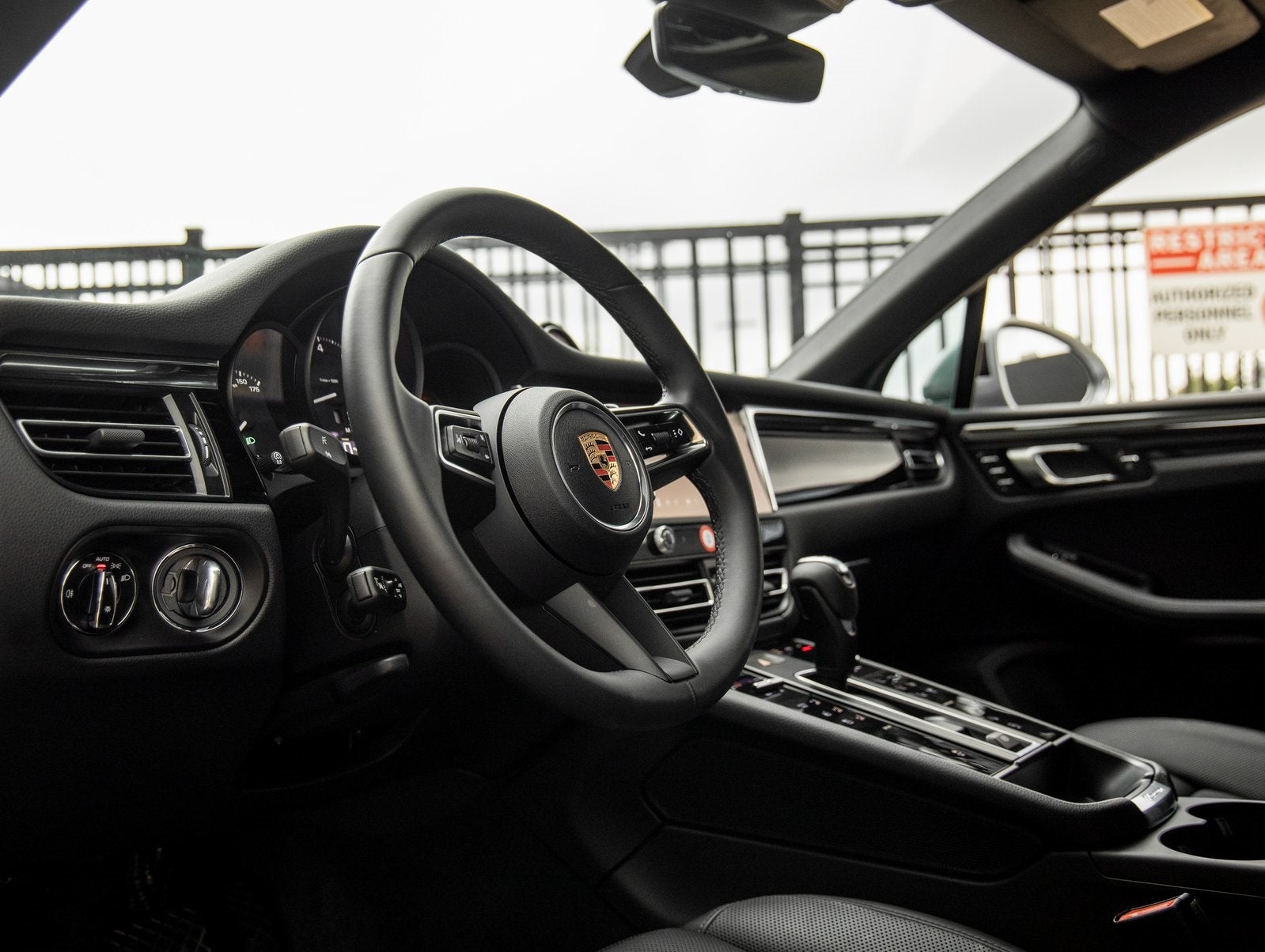 2025 Porsche Macan Macan