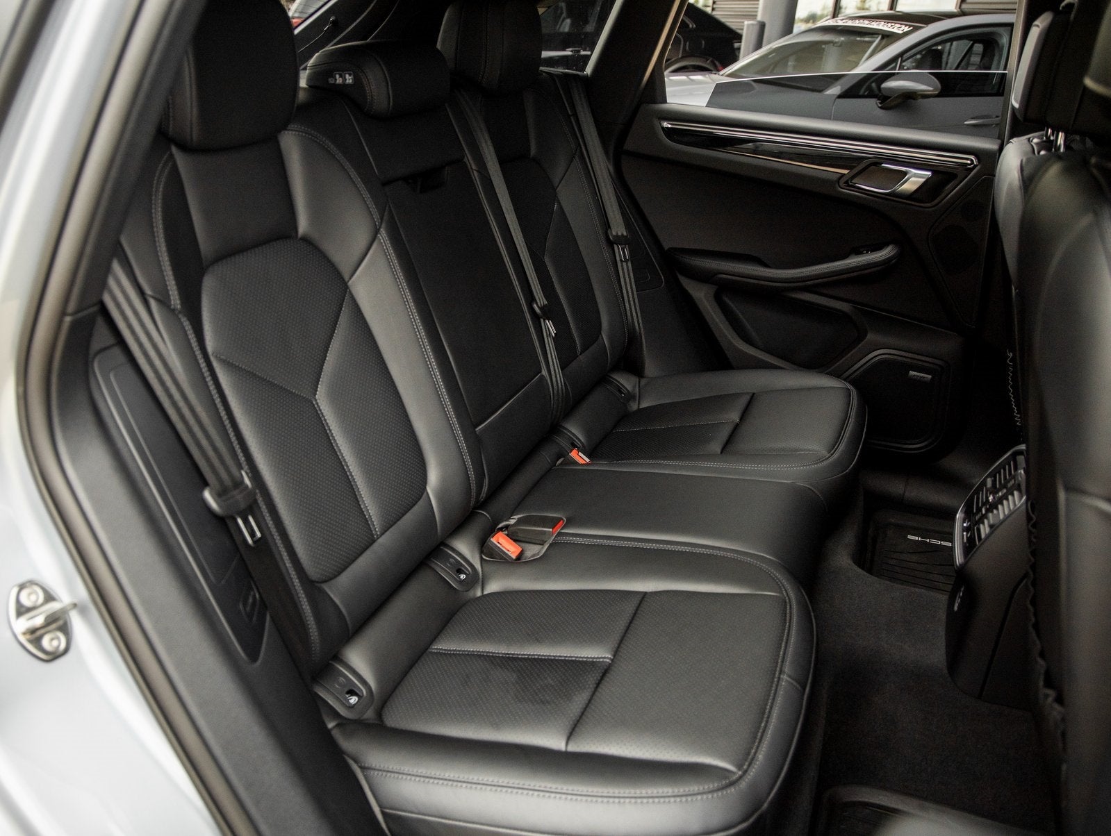 2025 Porsche Macan Macan