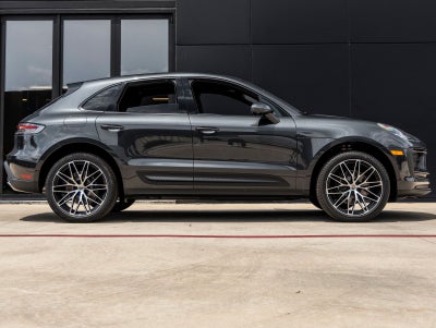 2026 Porsche Macan AWD
