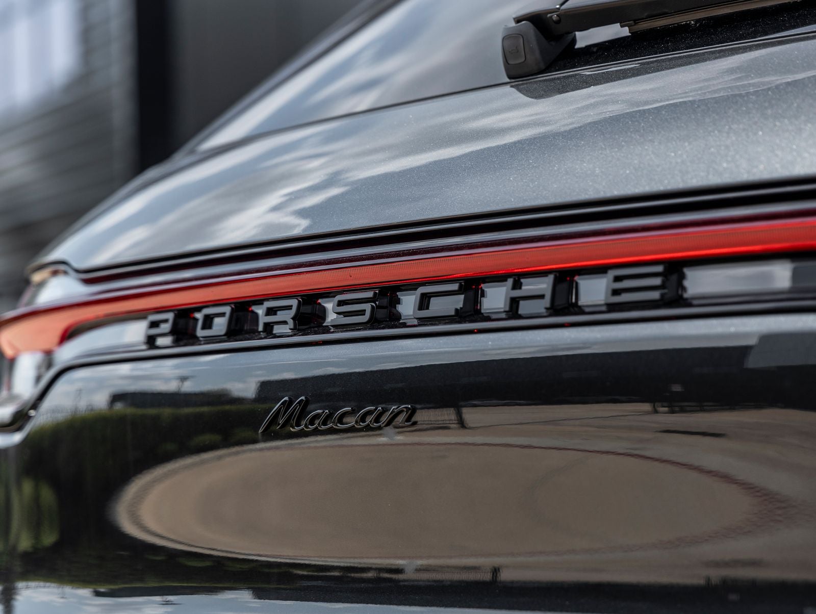 2026 Porsche Macan AWD