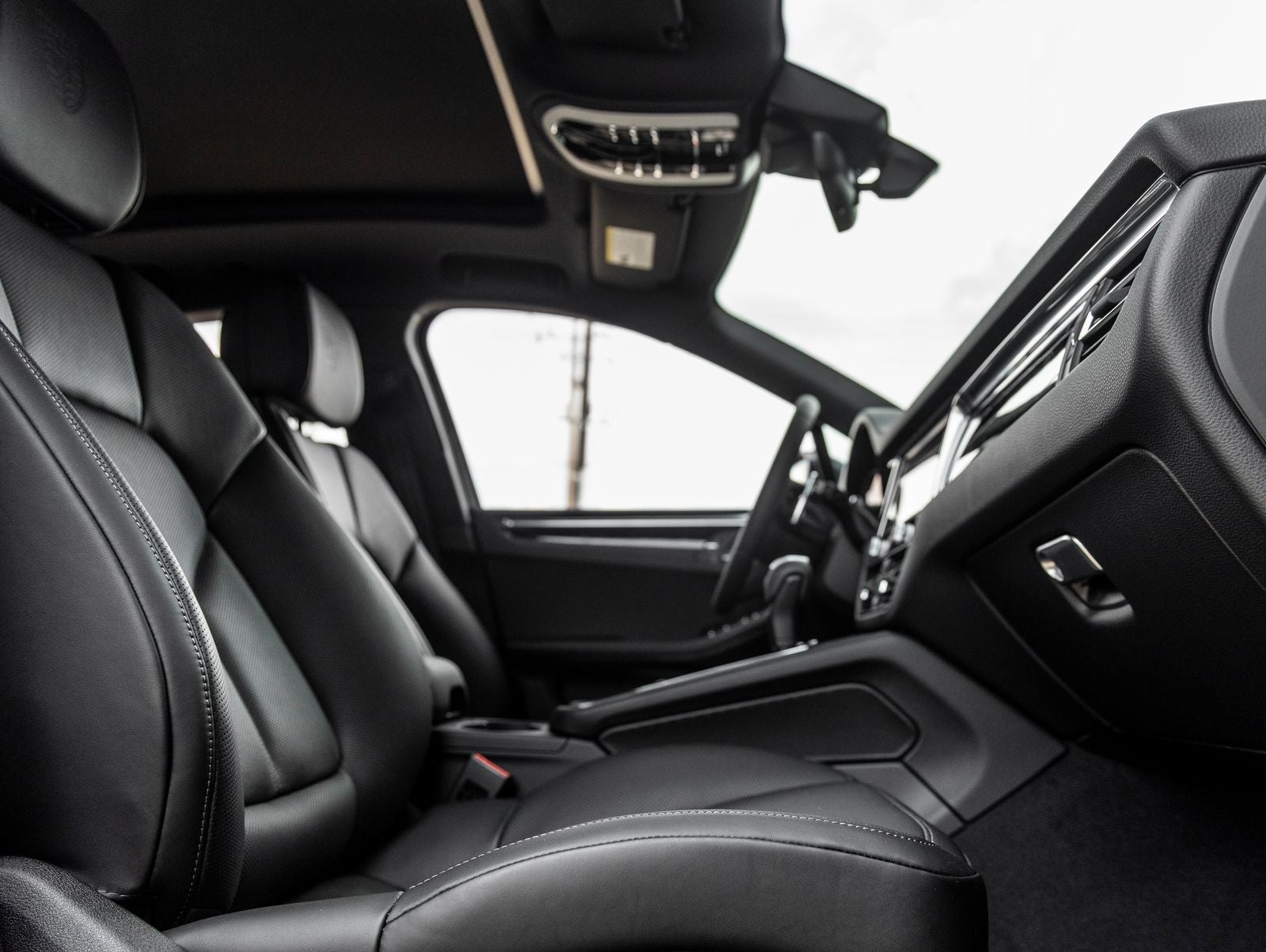 2026 Porsche Macan AWD