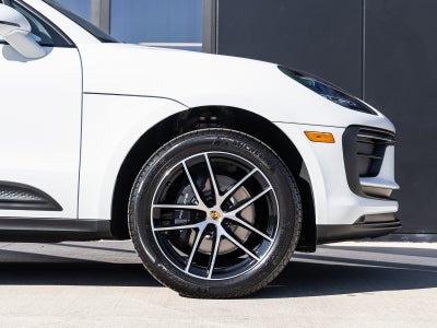 2026 Porsche Macan Macan