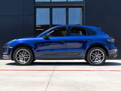 2022 Porsche Macan AWD