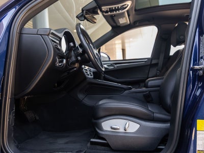 2022 Porsche Macan AWD