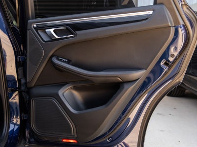 2022 Porsche Macan AWD