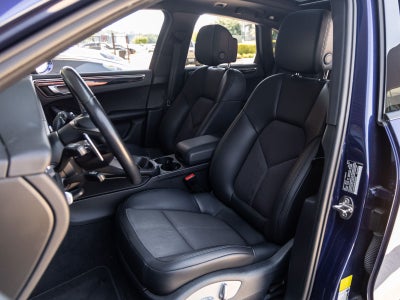 2022 Porsche Macan AWD