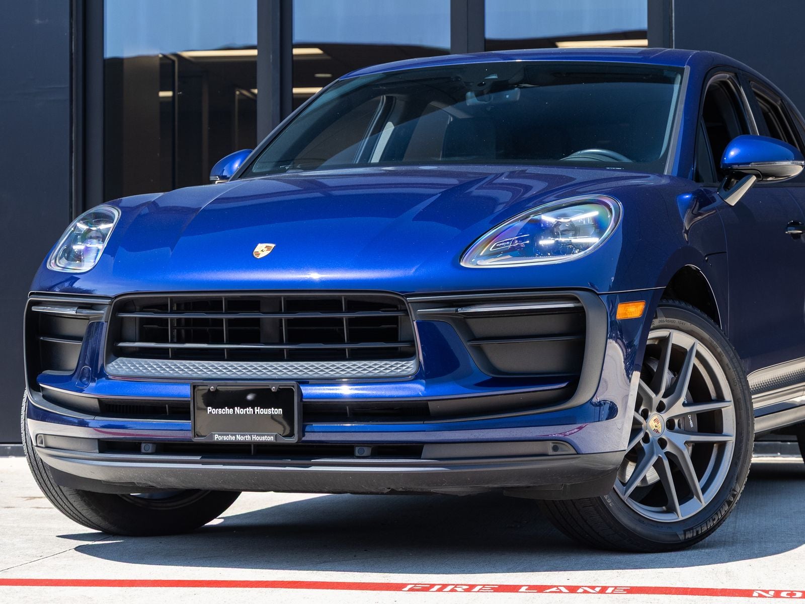 2022 Porsche Macan AWD