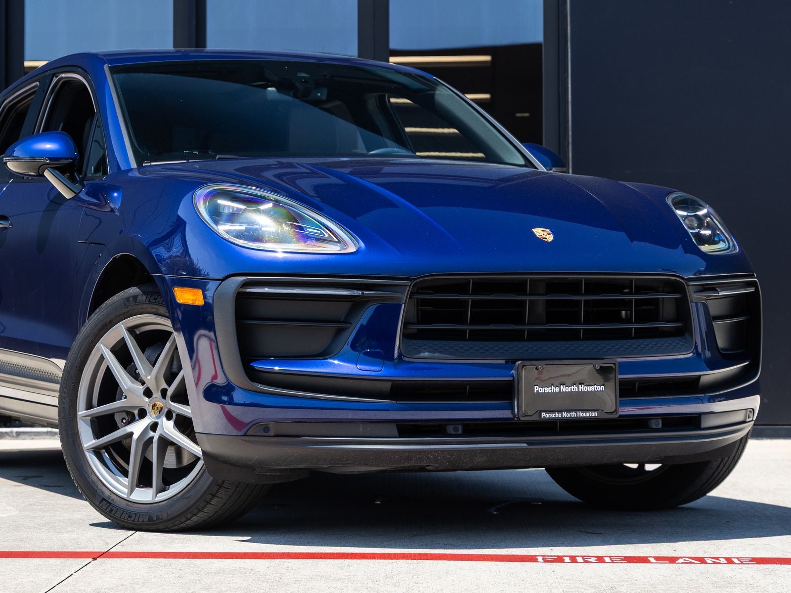 2022 Porsche Macan AWD