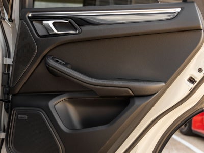 2024 Porsche Macan Macan (MY24)