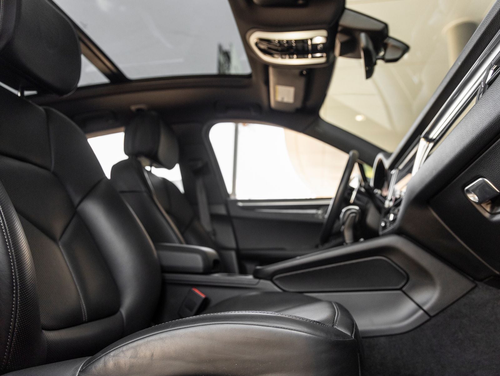 2024 Porsche Macan Macan (MY24)