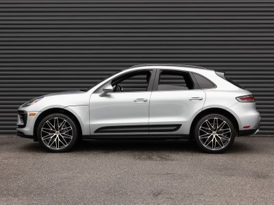 2025 Porsche Macan Base