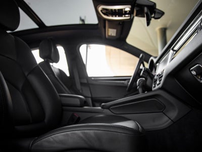 2025 Porsche Macan Macan