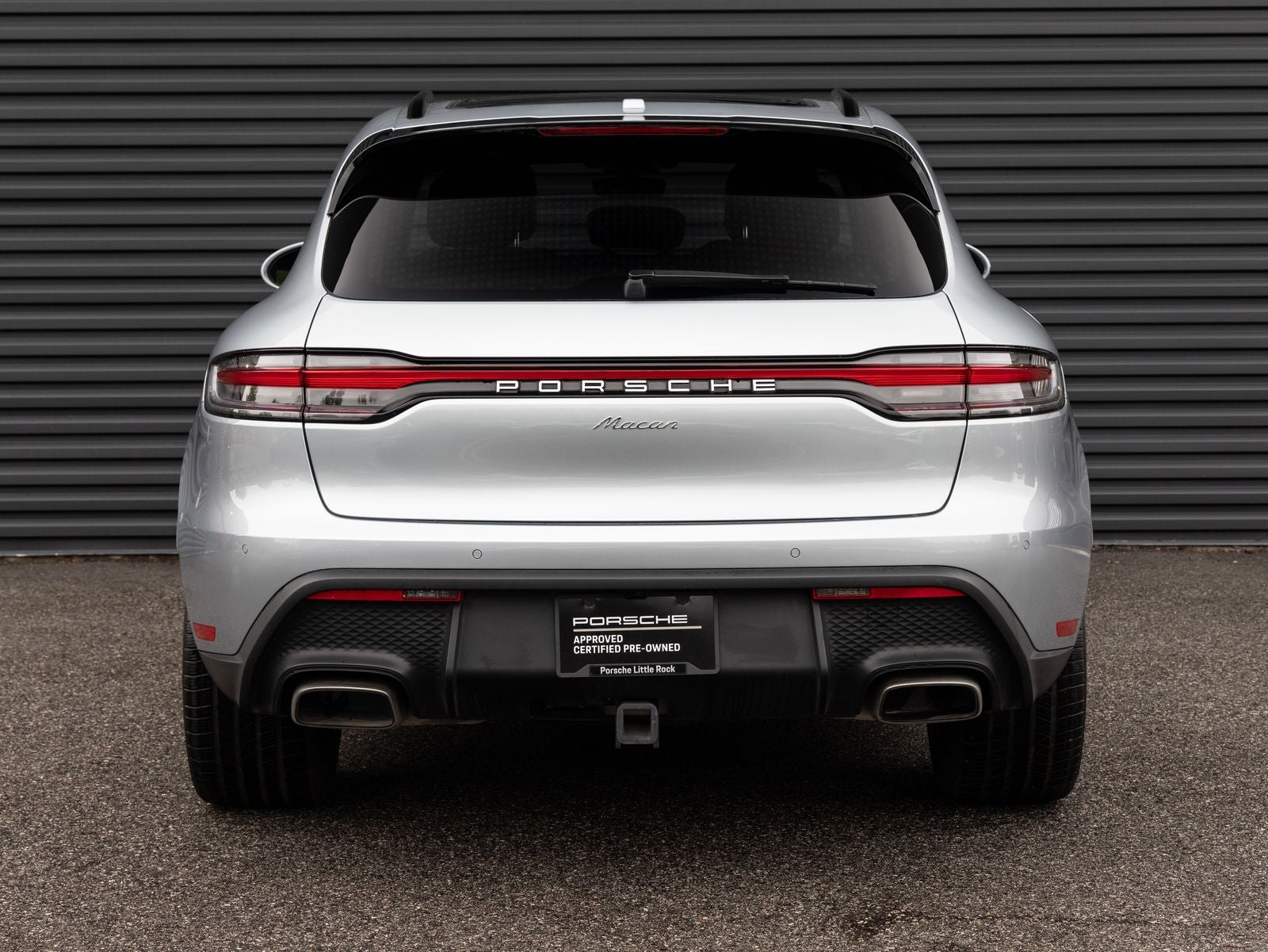 2025 Porsche Macan Base