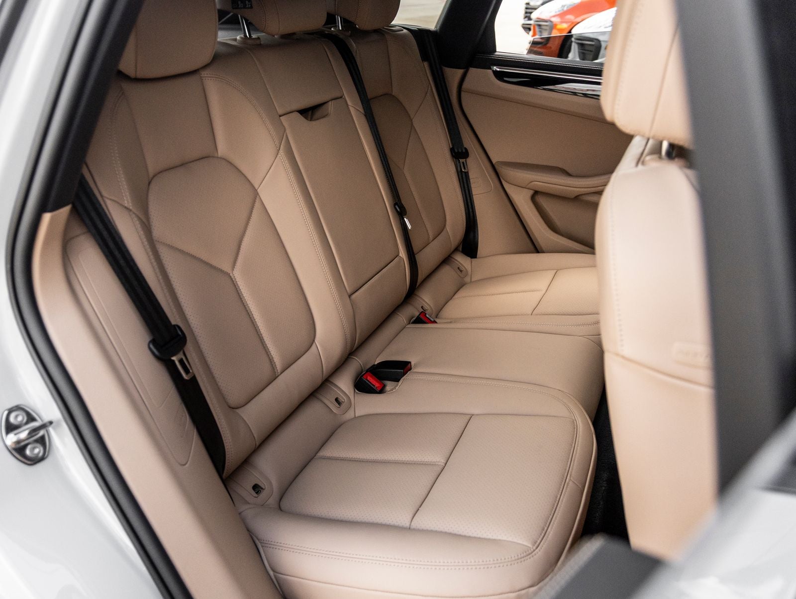 2025 Porsche Macan AWD