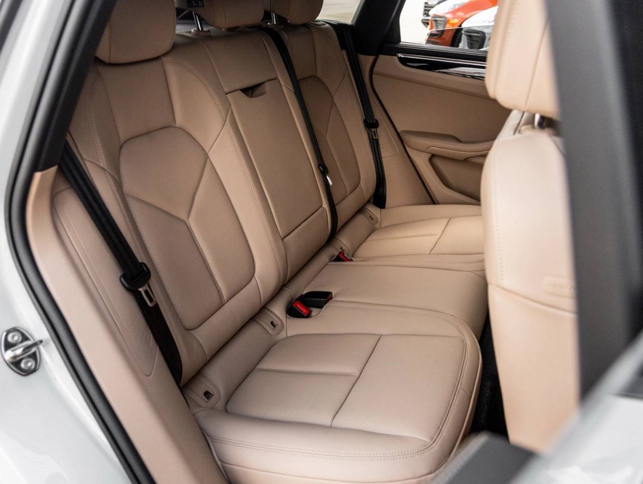 2025 Porsche Macan AWD
