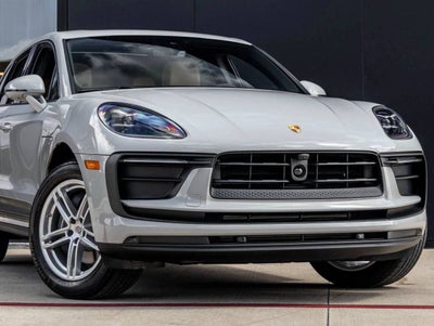2025 Porsche Macan AWD