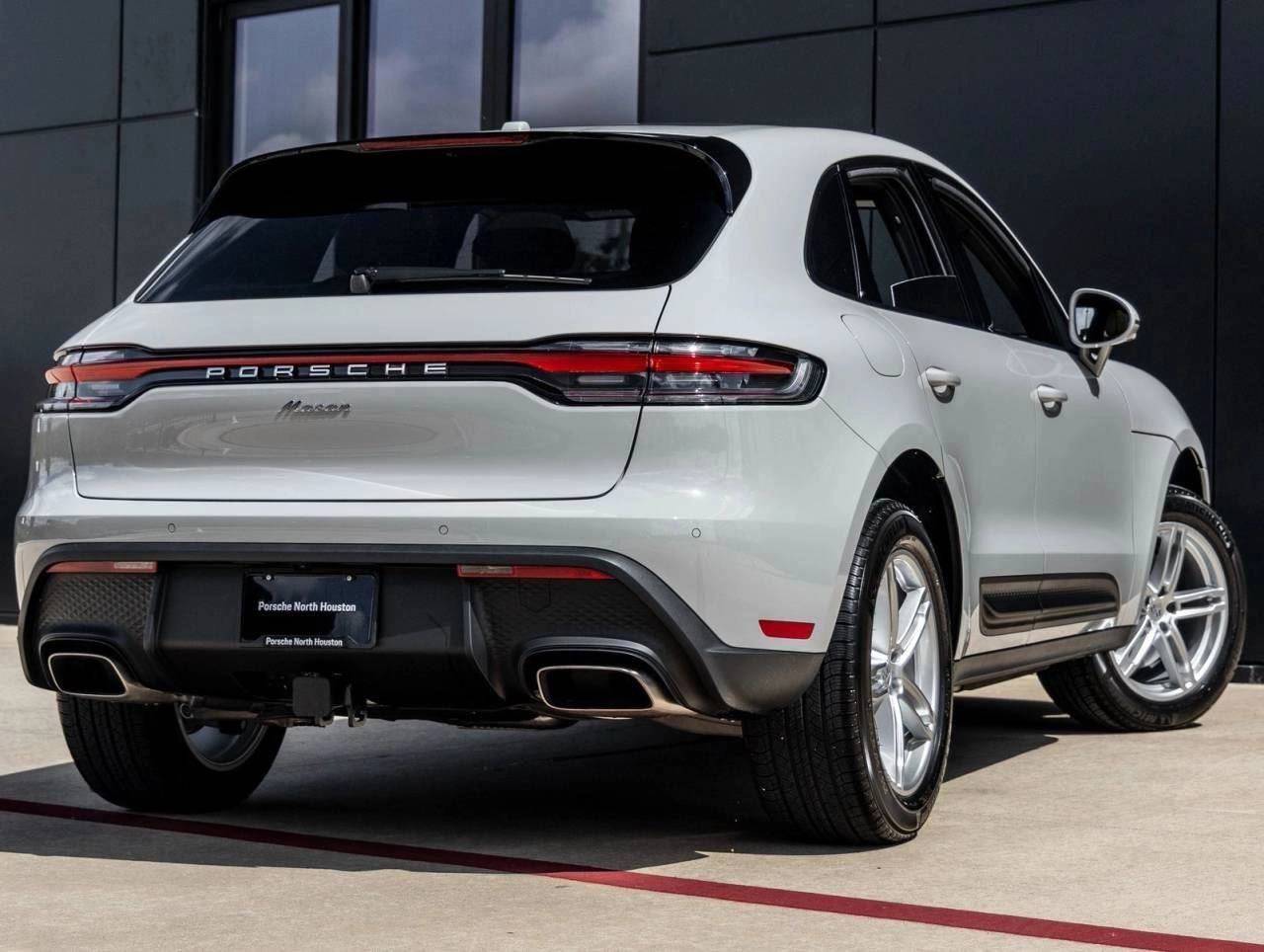2025 Porsche Macan AWD