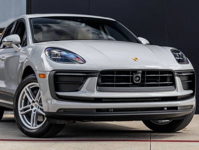 2025 Porsche Macan AWD