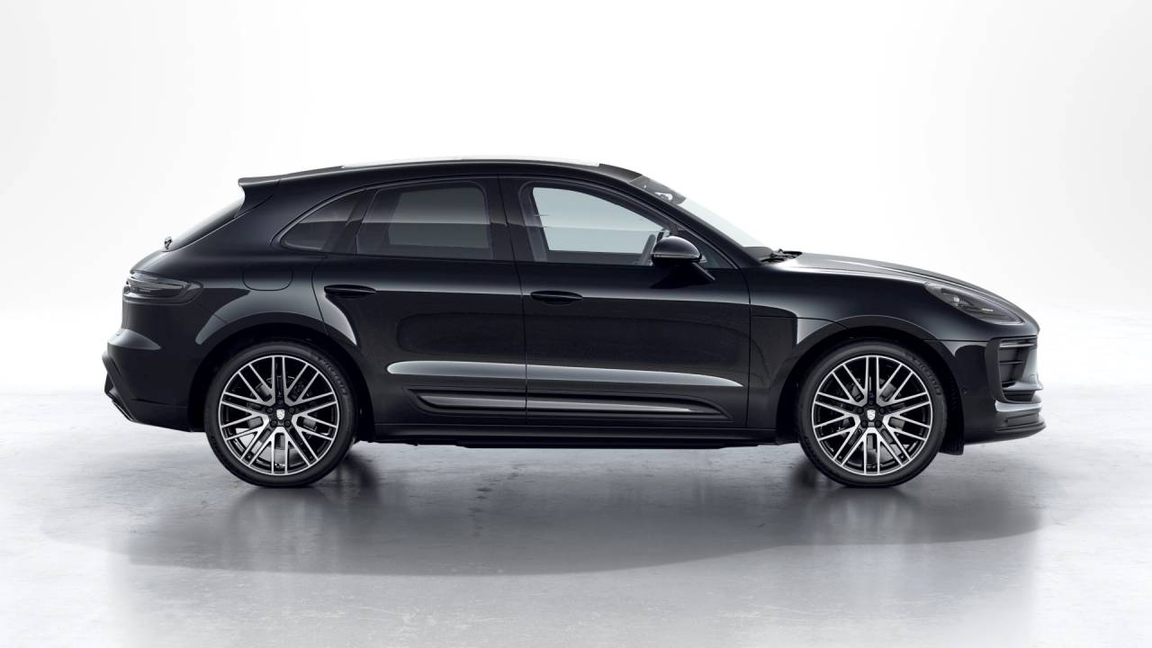 2025 Porsche Macan AWD