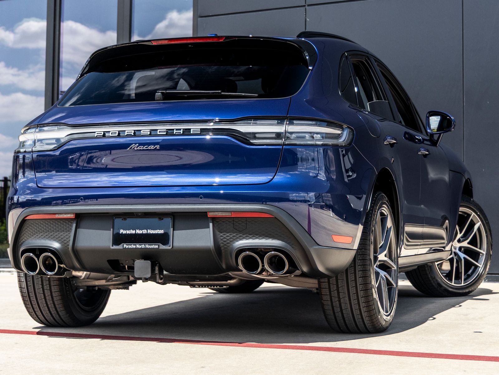 2026 Porsche Macan AWD