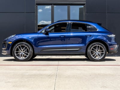 2026 Porsche Macan AWD