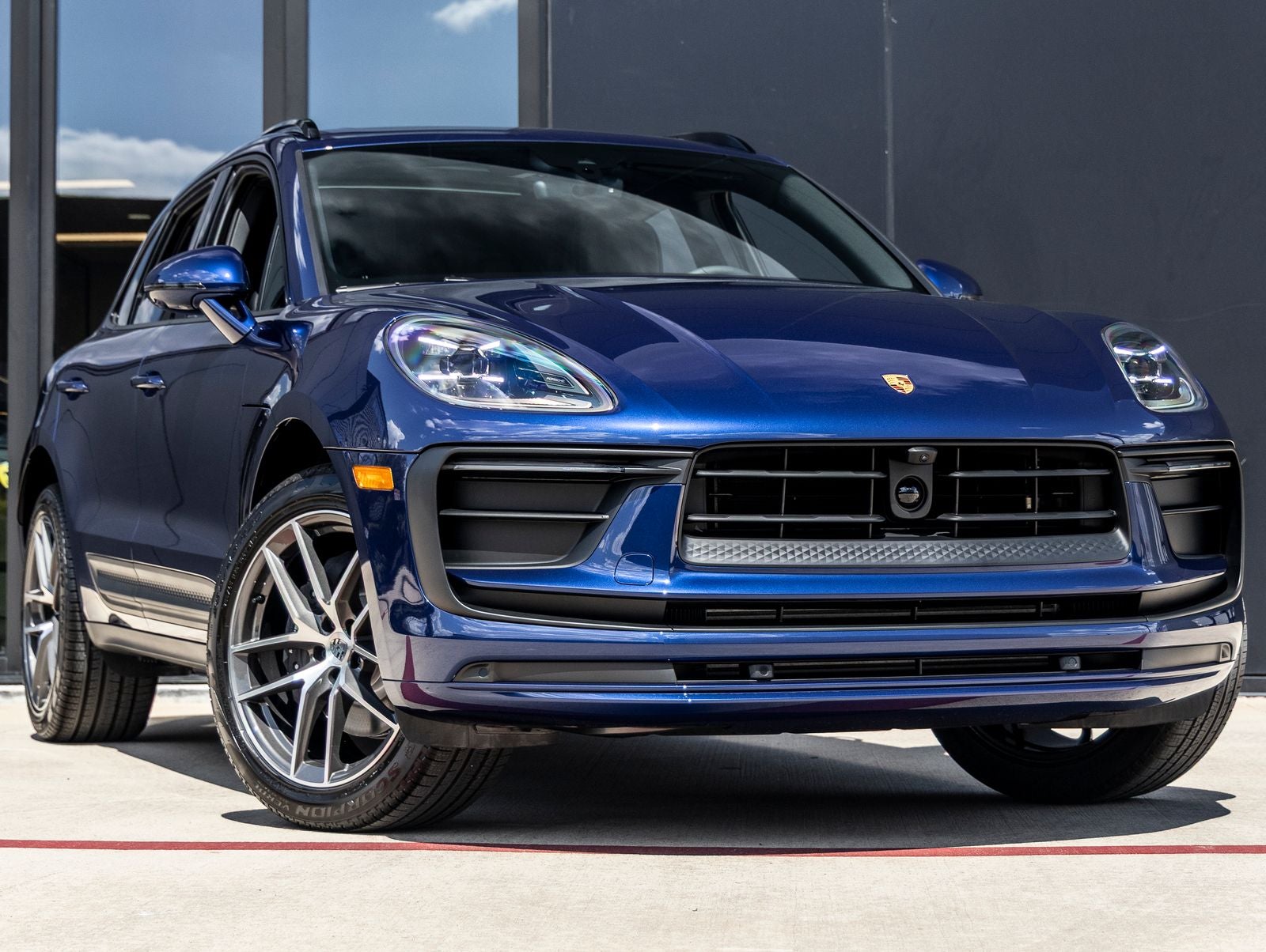 2026 Porsche Macan AWD