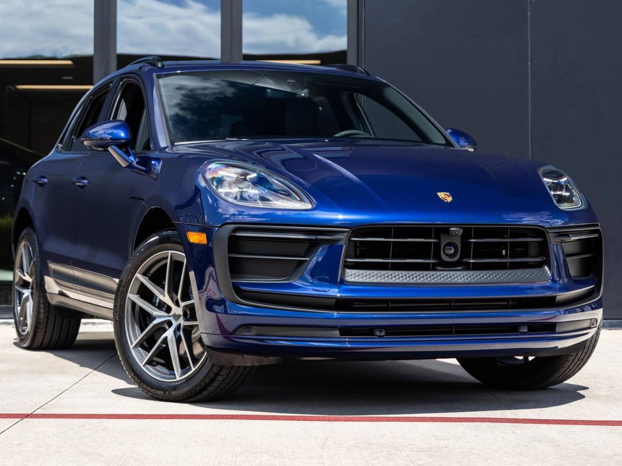 2026 Porsche Macan AWD