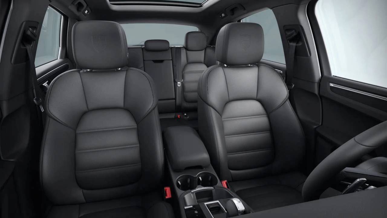 2026 Porsche Macan AWD
