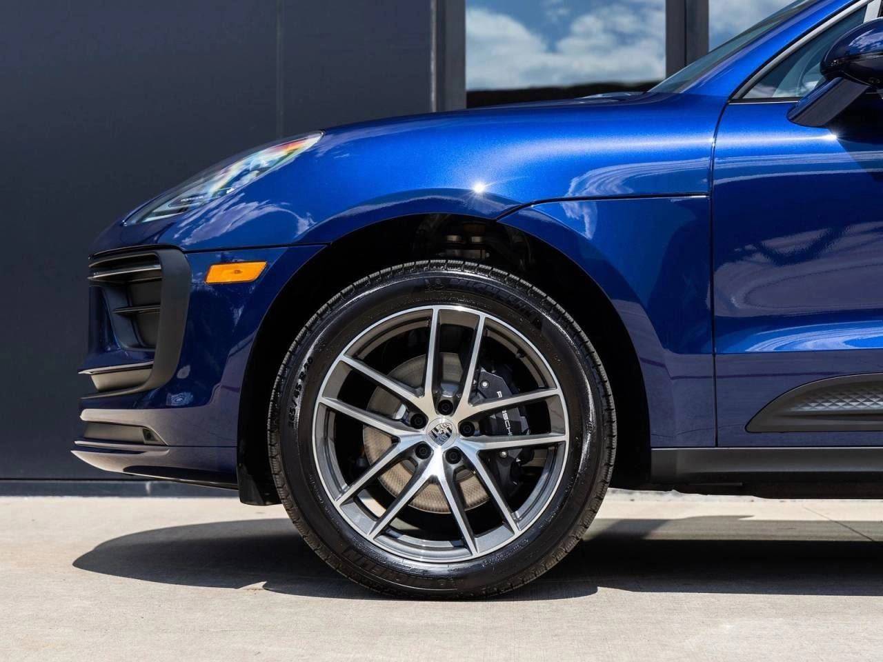 2026 Porsche Macan AWD