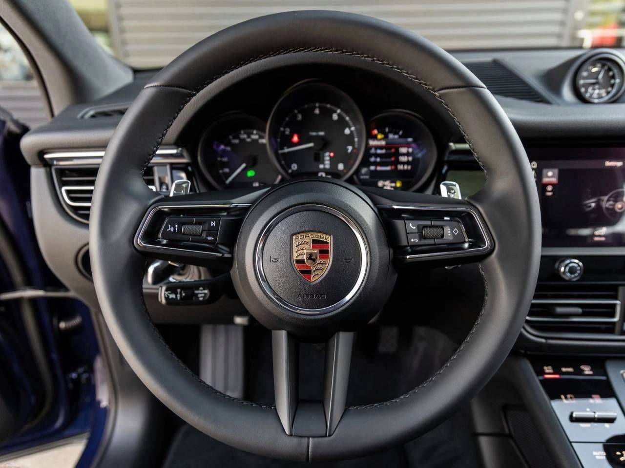 2026 Porsche Macan AWD